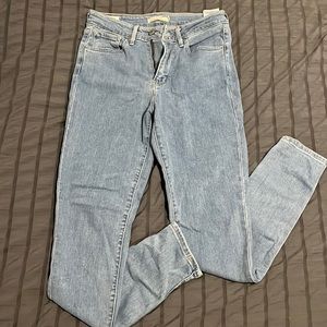 Levi’s 721 Highrise Skinny size 27